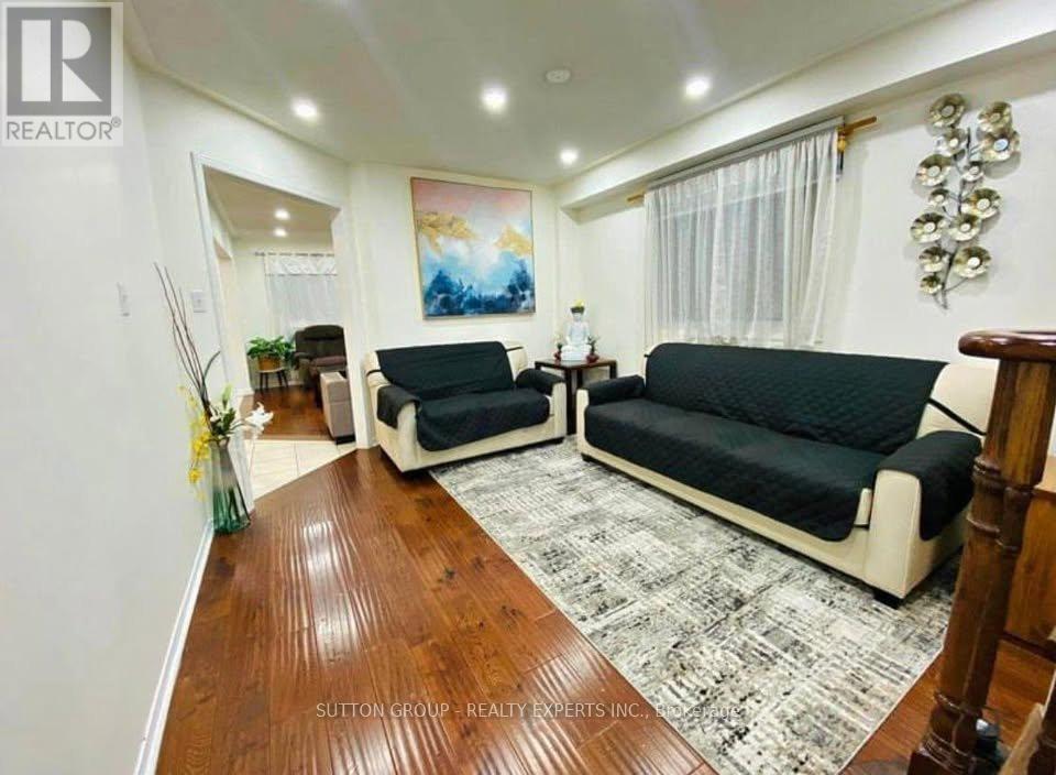 31 FARTHINGALE CRESCENT, Brampton, Ontario