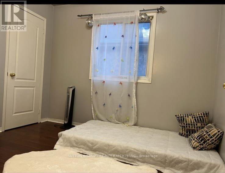 31 Farthingale Crescent, Brampton, Ontario  L7A 1S8 - Photo 11 - W12613350