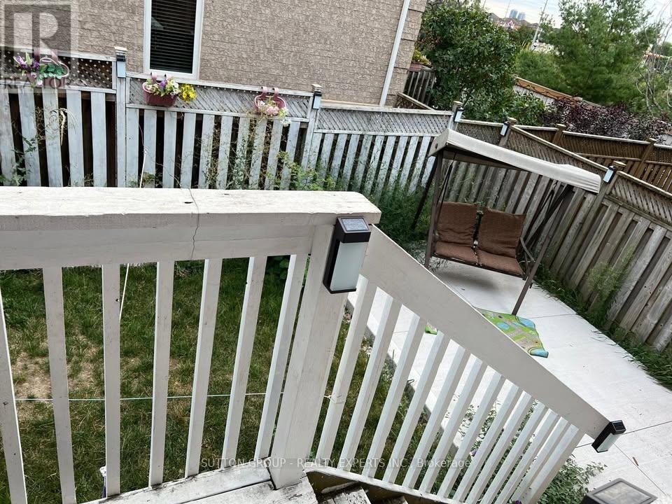 31 Farthingale Crescent, Brampton, Ontario  L7A 1S8 - Photo 16 - W12613350
