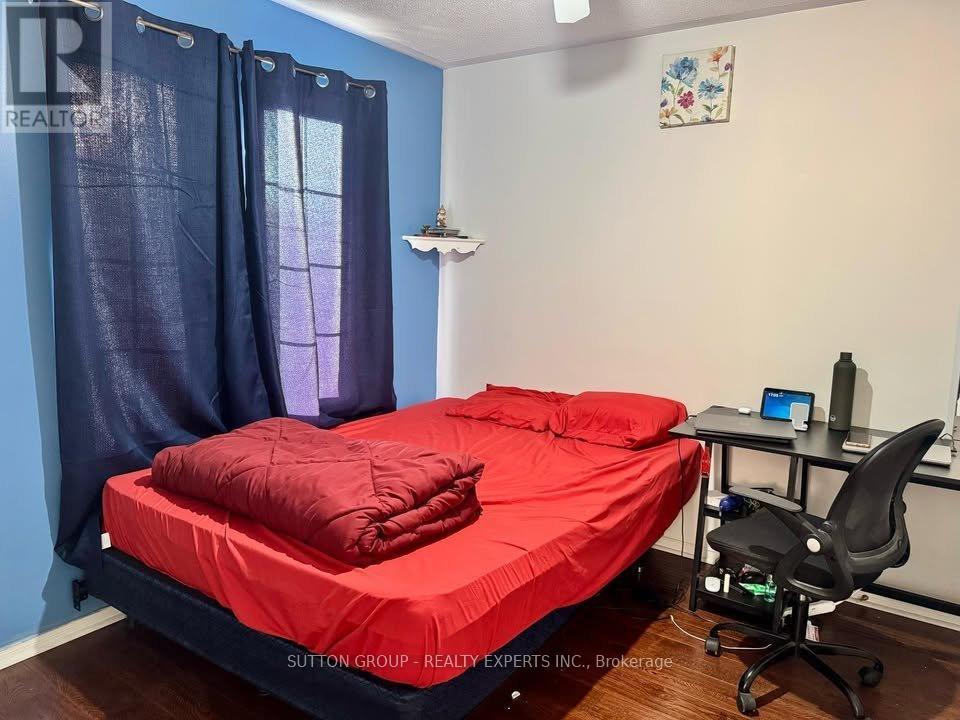 31 Farthingale Crescent, Brampton, Ontario  L7A 1S8 - Photo 8 - W12613350