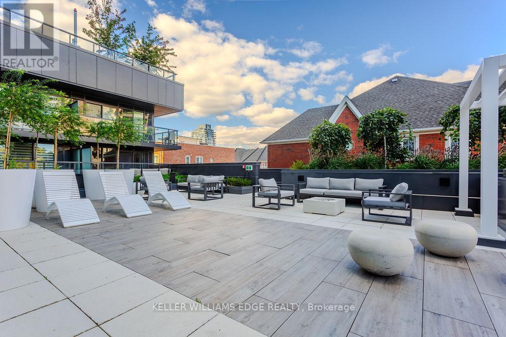 1207 - 370 Martha Street, Burlington, Ontario  L7R 0G9 - Photo 37 - W12613354