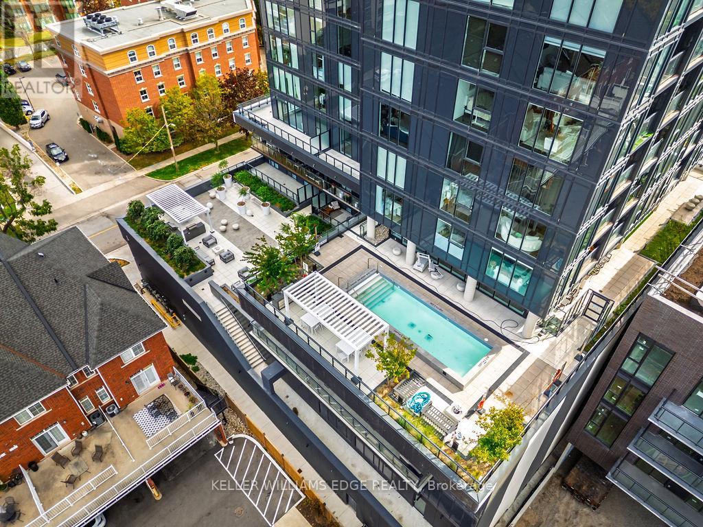 1207 - 370 Martha Street, Burlington, Ontario  L7R 0G9 - Photo 4 - W12613354