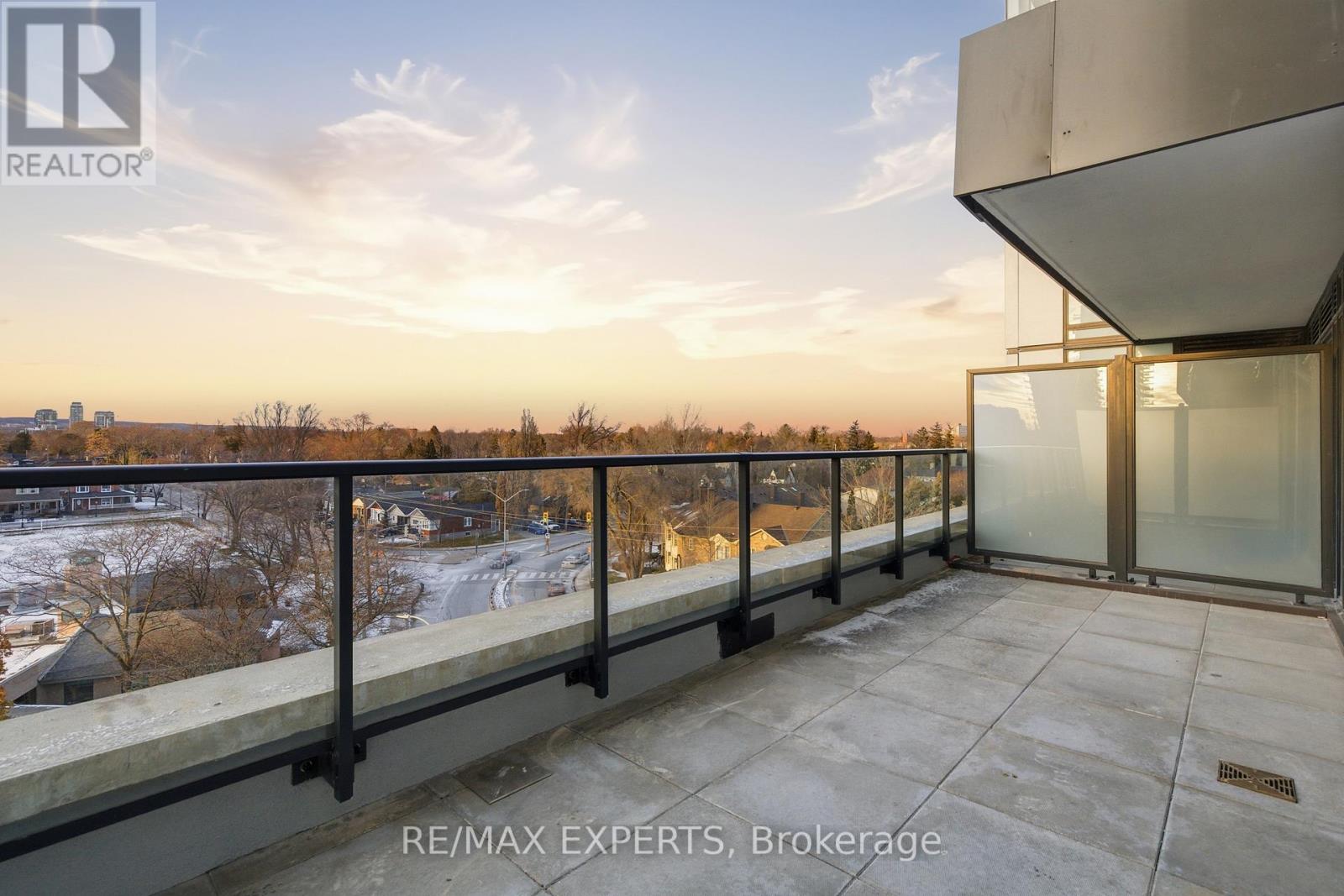 2088 James Street, Burlington, Ontario  L7R 0H2 - Photo 21 - W12613360