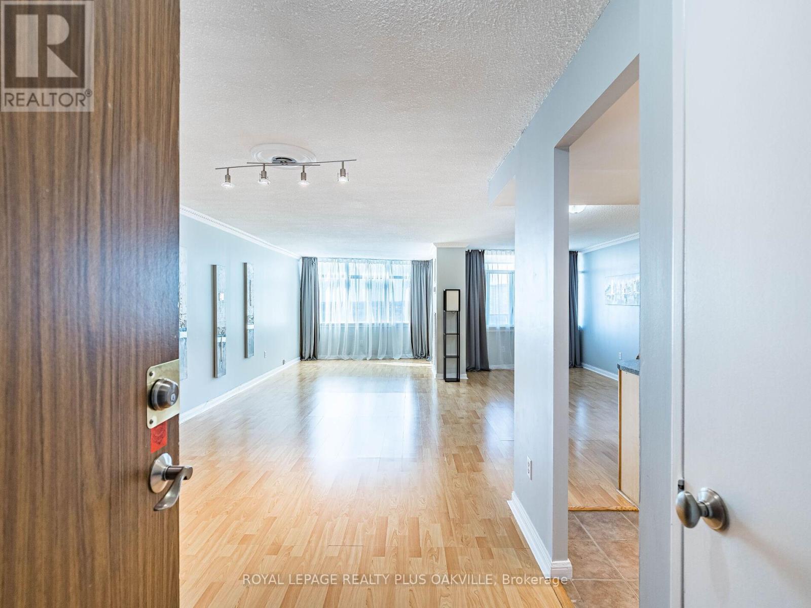 2006 - 3100 Kirwin Avenue, Mississauga, Ontario  L5A 3S6 - Photo 7 - W12613372