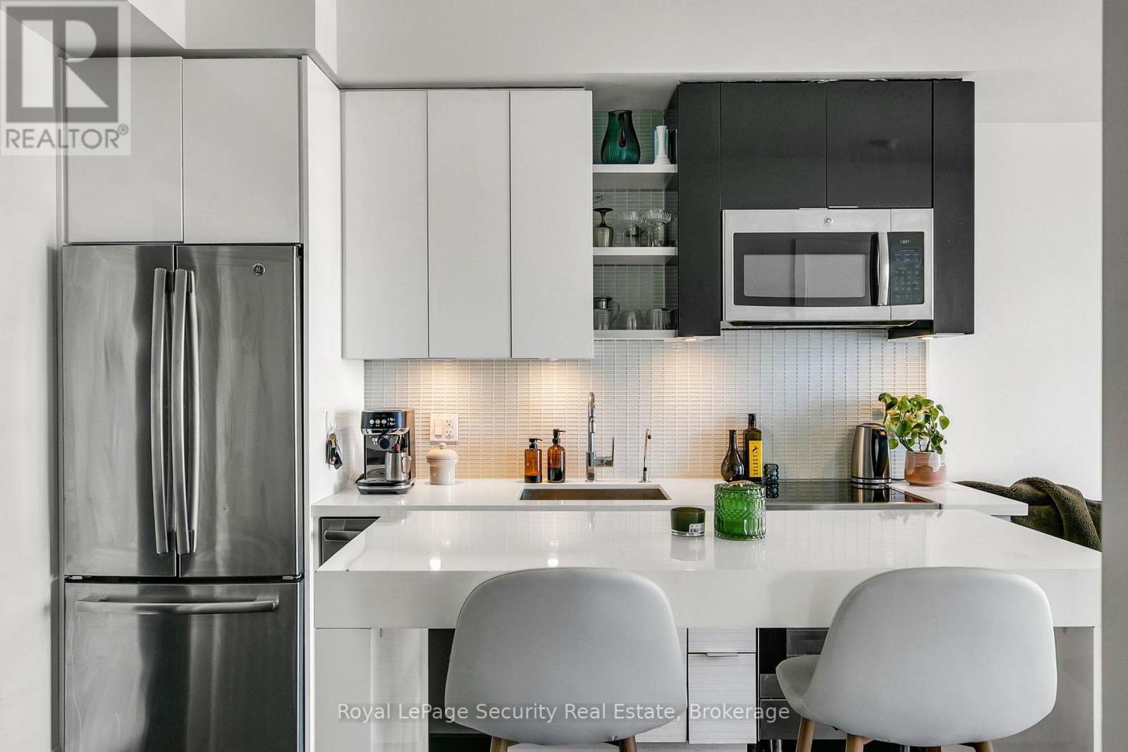 3206 - 33 Shore Breeze Drive, Toronto, Ontario  M8V 0G1 - Photo 5 - W12613386