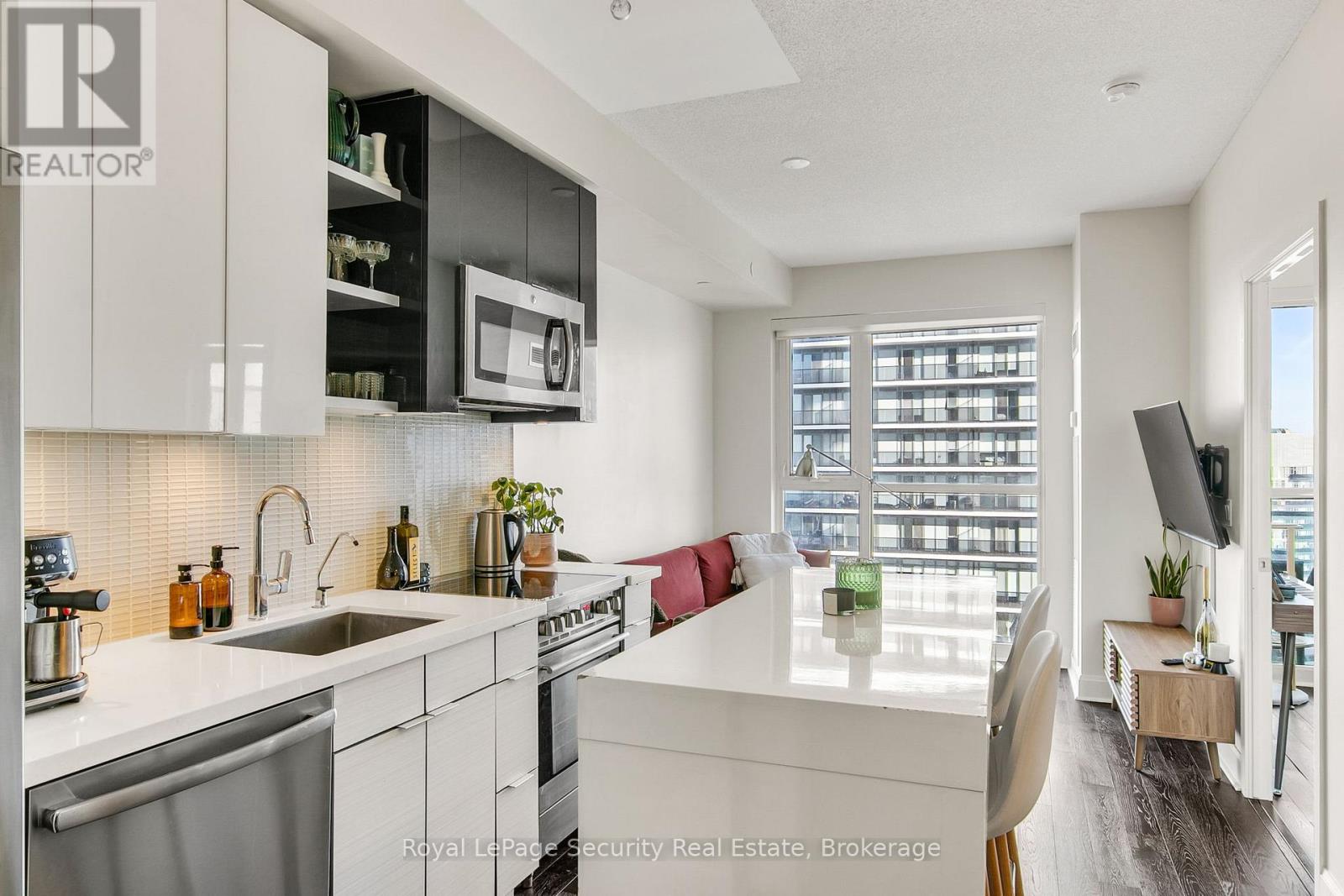 3206 - 33 Shore Breeze Drive, Toronto, Ontario  M8V 0G1 - Photo 8 - W12613386