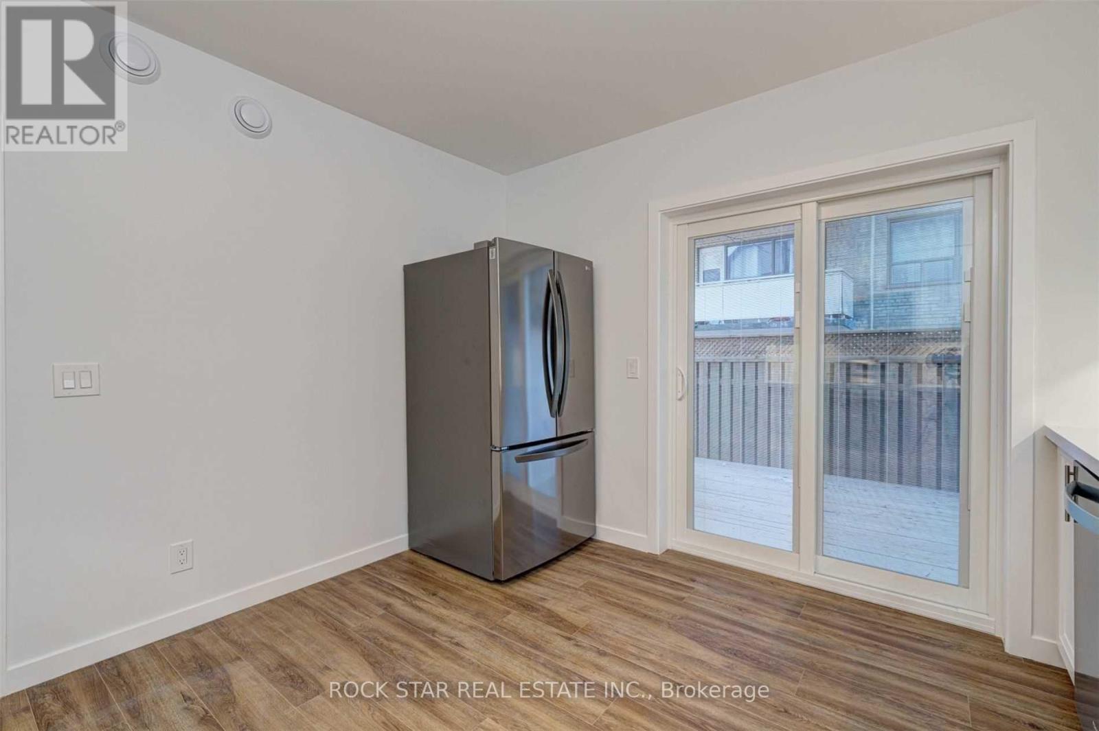 1 Baby Point Road, Toronto, Ontario  M6S 2E5 - Photo 16 - W12613466