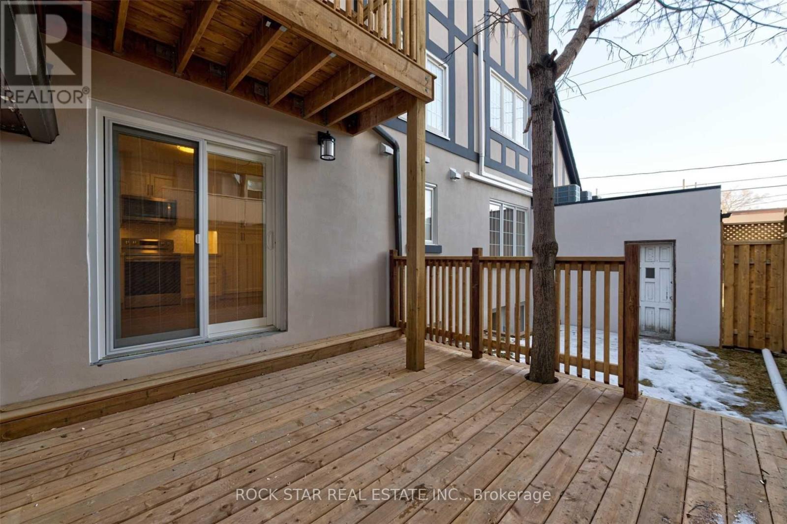 1 Baby Point Road, Toronto, Ontario  M6S 2E5 - Photo 19 - W12613466