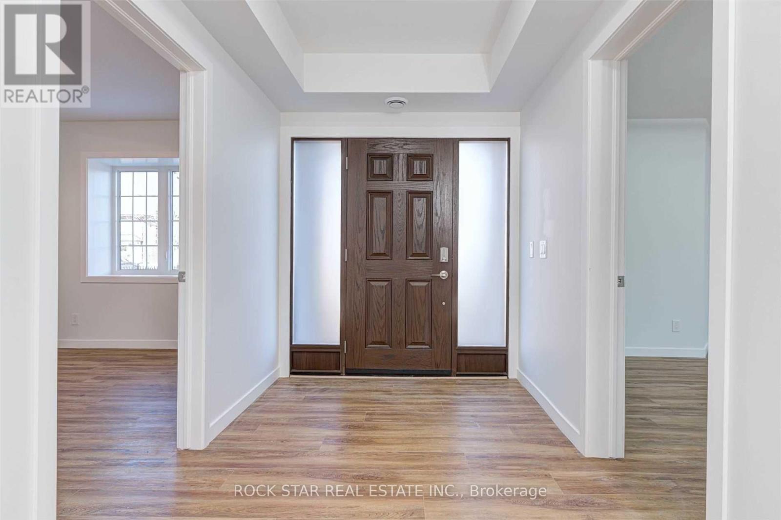 1 Baby Point Road, Toronto, Ontario  M6S 2E5 - Photo 2 - W12613466