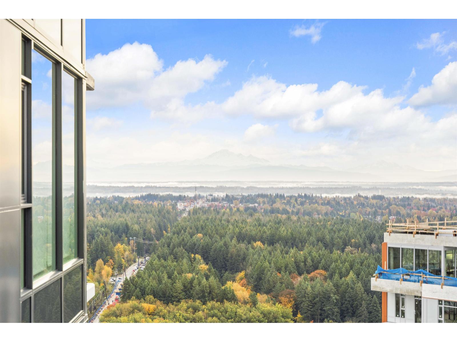 4208 13745 George Junction, Surrey, British Columbia  V3T 4Y3 - Photo 4 - R3064623