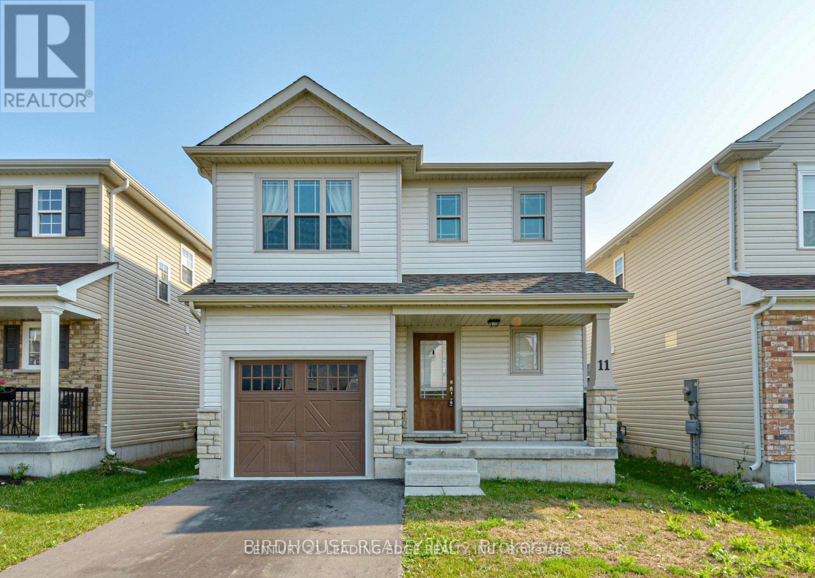 11 SILVERBROOK AVENUE, Kawartha Lakes, Ontario