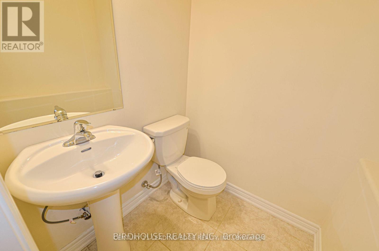 11 Silverbrook Avenue, Kawartha Lakes, Ontario  K9V 0B2 - Photo 14 - X12613382