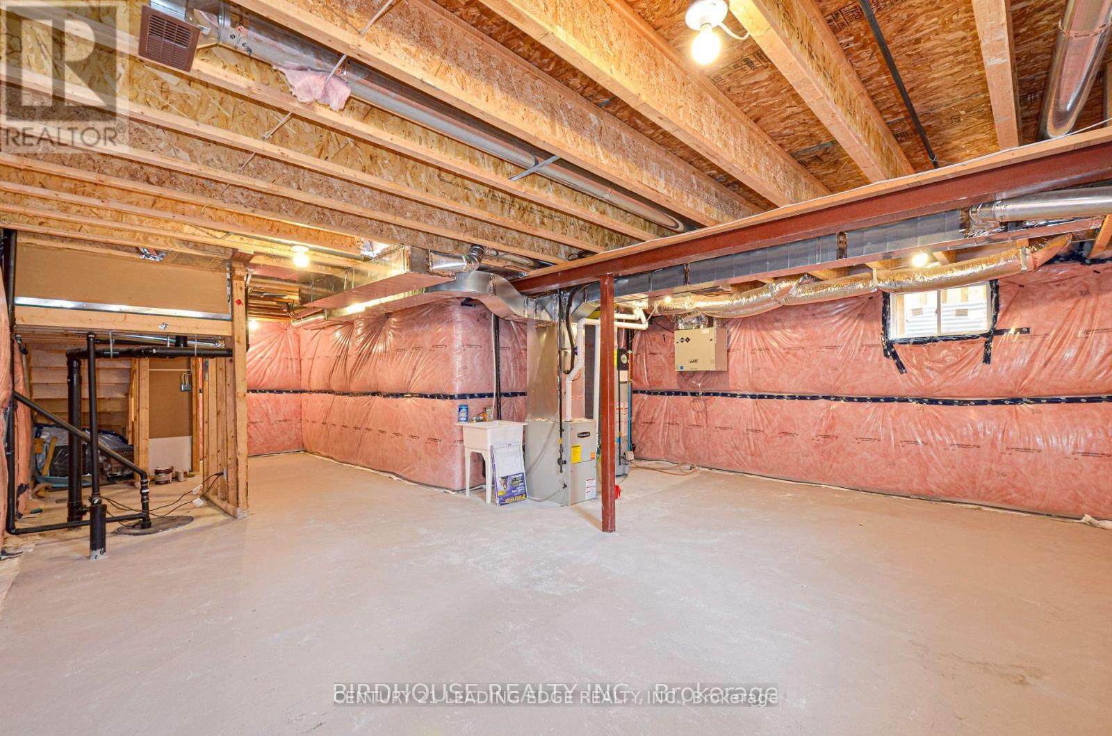 11 Silverbrook Avenue, Kawartha Lakes, Ontario  K9V 0B2 - Photo 15 - X12613382