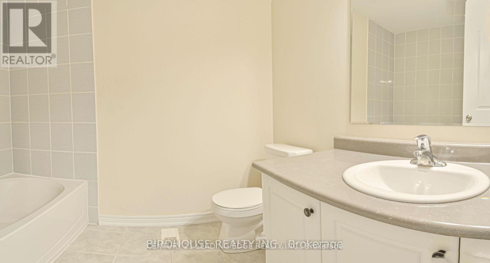 11 Silverbrook Avenue, Kawartha Lakes, Ontario  K9V 0B2 - Photo 19 - X12613382