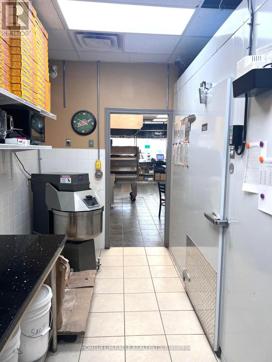 2 - 4293 King Street E, Kitchener, Ontario  N2P 2E9 - Photo 10 - X12613464