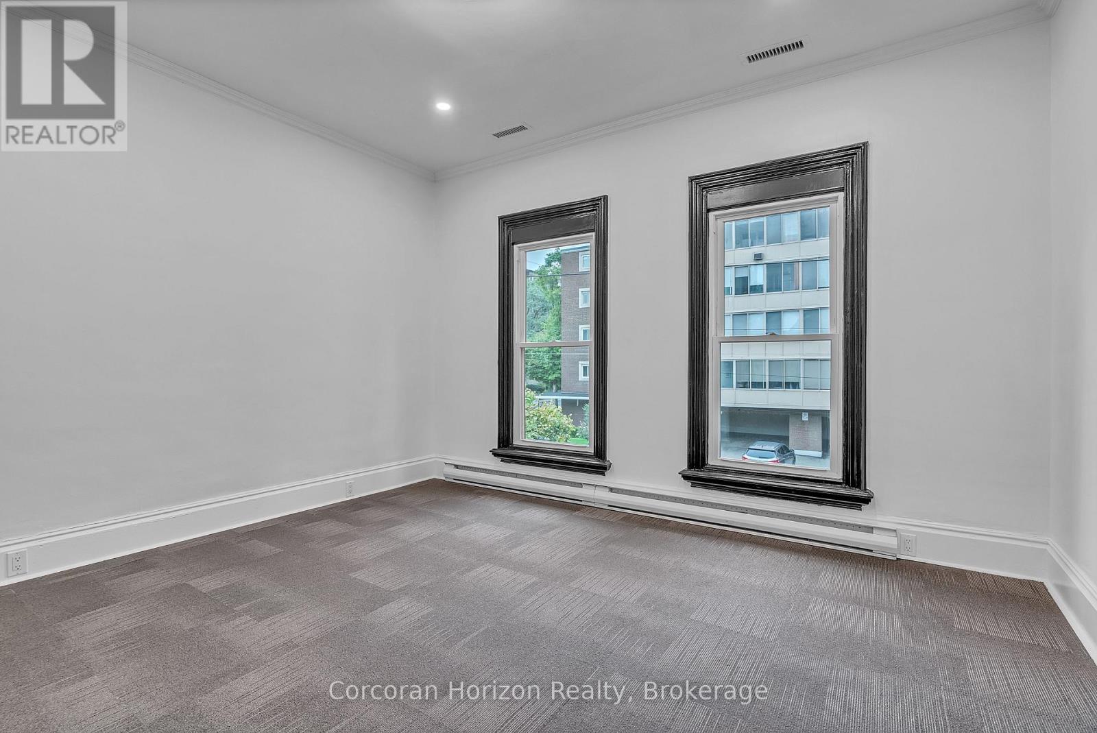 2nd Flr - 203 Macnab Street S, Hamilton, Ontario L8P 3C8 - Photo 7 - X12613504