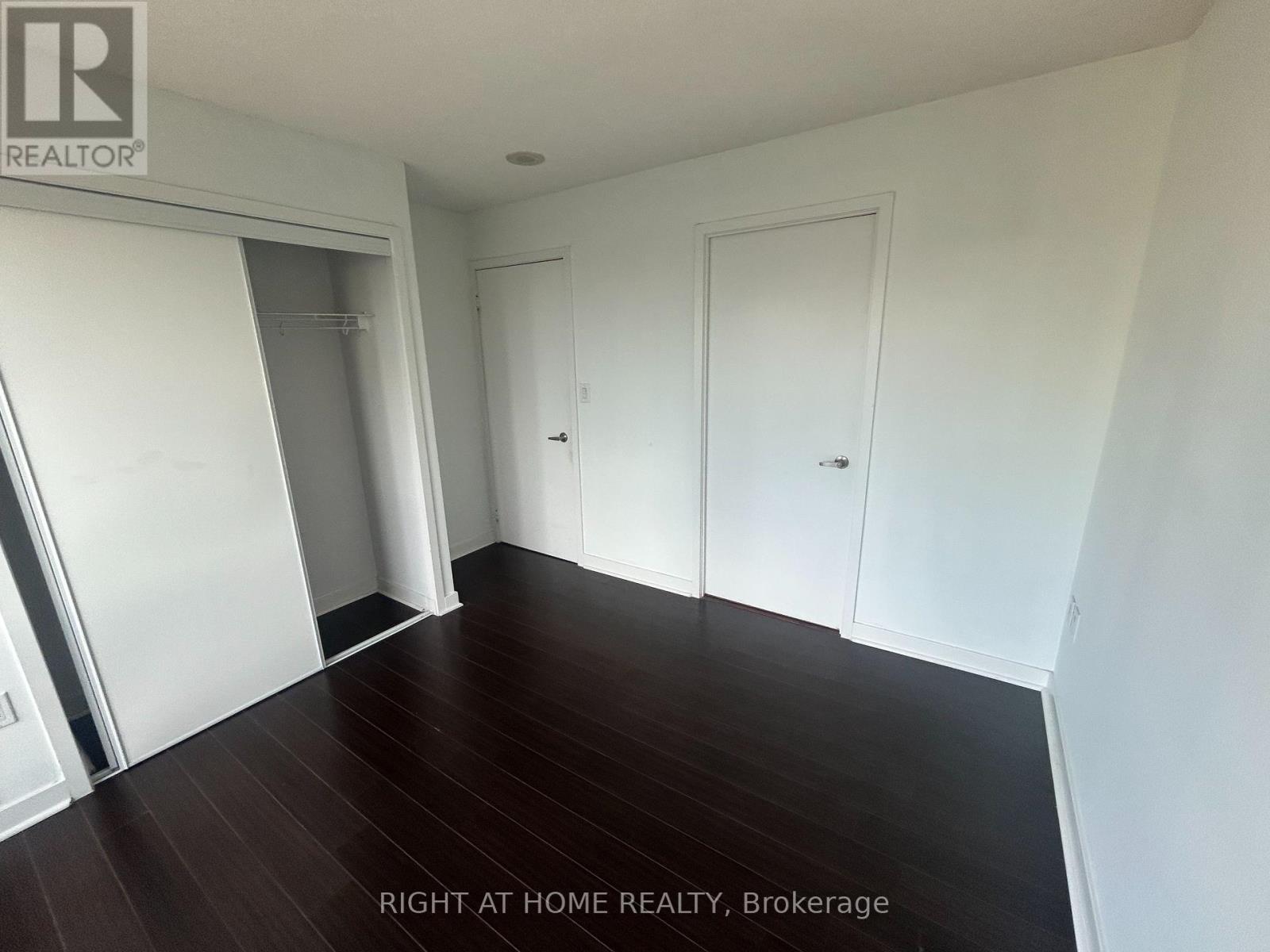 3702 - 25 Telegram Mews, Toronto, Ontario M5V 3Z1 - Photo 24 - C12612724