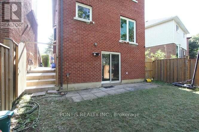 72 Sheldrake Court, Brampton, Ontario L6Y 2W9 - Photo 33 - W12612370