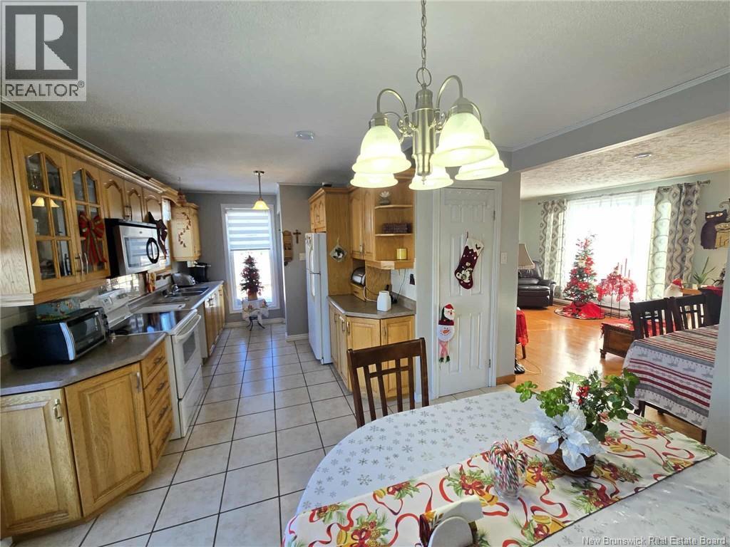 210 Francine, Beresford, New Brunswick E8K 1N8 - Photo 5 - NB131137