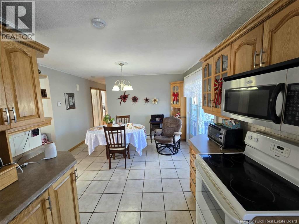 210 Francine, Beresford, New Brunswick E8K 1N8 - Photo 4 - NB131137