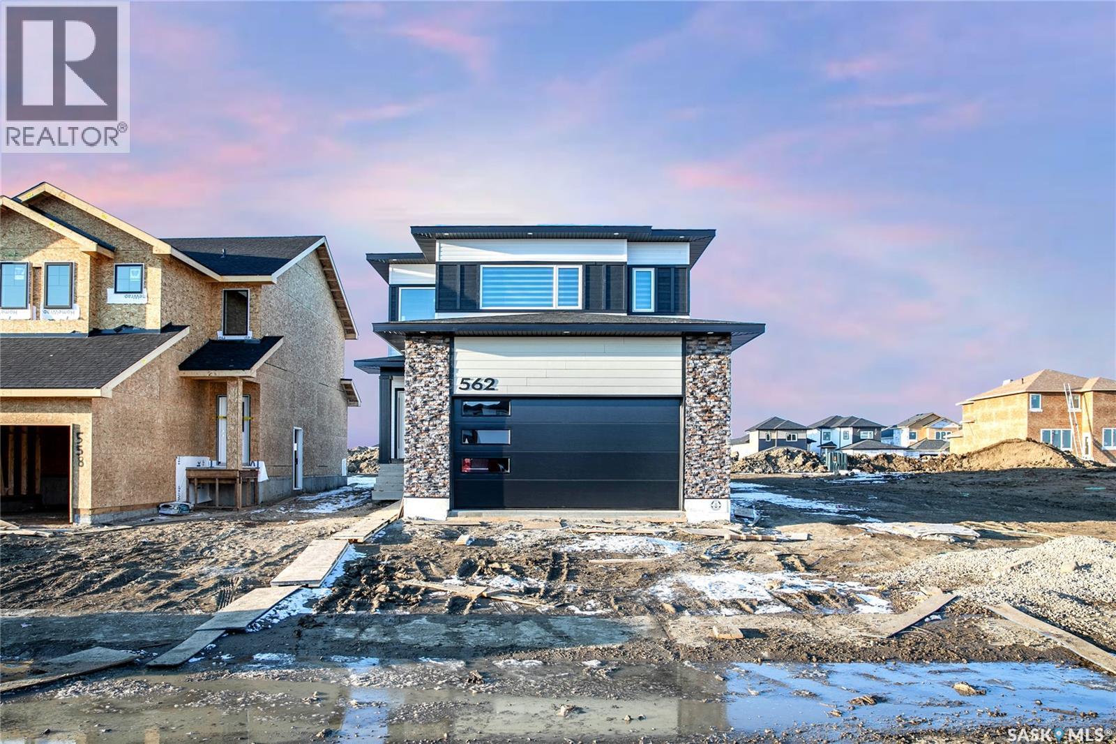 430 Nazarali Manor, Saskatoon, Saskatchewan  S7H 0W2 - Photo 2 - SK025357