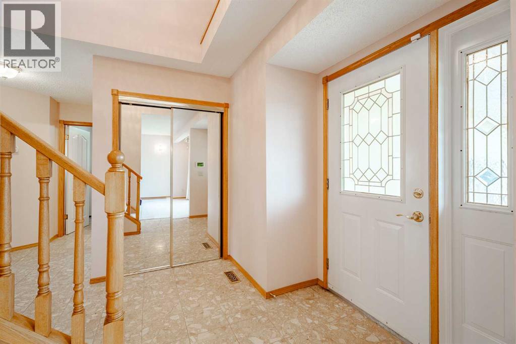 301 Riverview Green, Cochrane, Alberta  T4C 1K5 - Photo 12 - A2267736