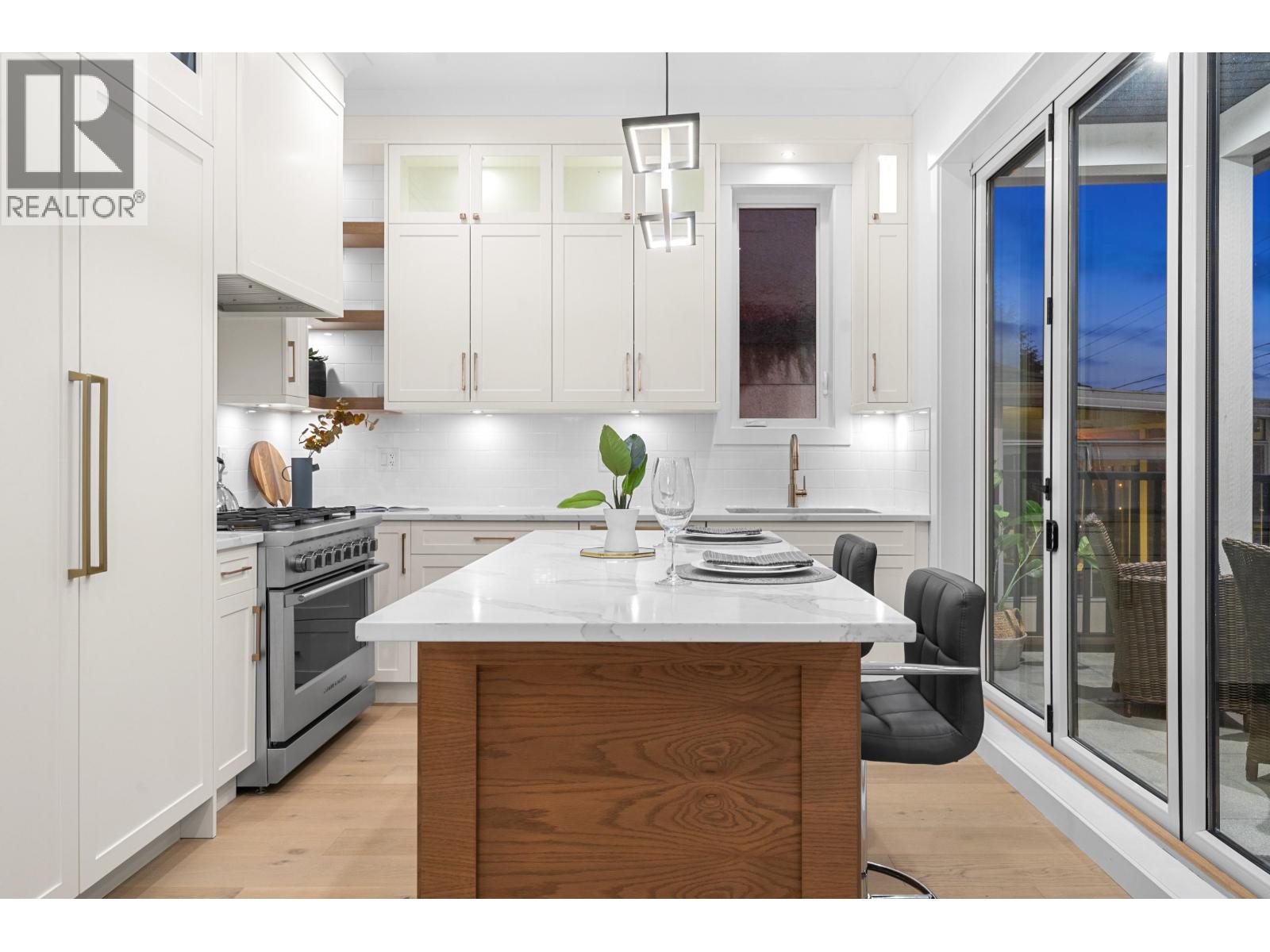 4990 Sherbrooke Street, Vancouver, British Columbia V5W 3M2 - Photo 15 - R2997425