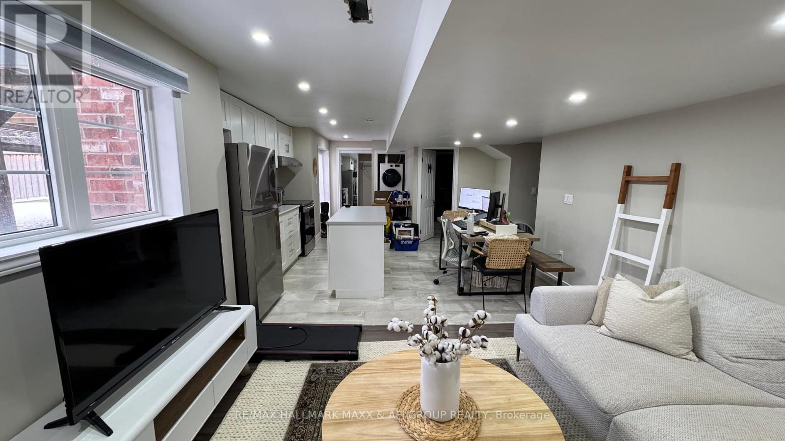 661 Mcgregor Farm Lower Trail, Newmarket (Glenway Estates), Ontario  L3X 0H3 - Photo 23 - N12594168