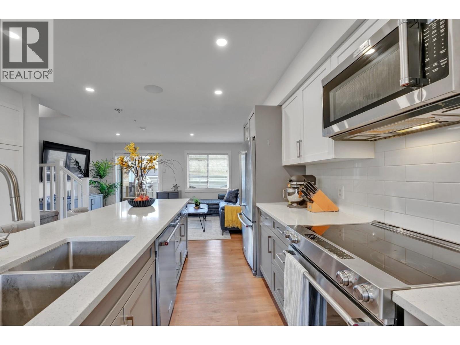 3 2338 Kelly Avenue, Port Coquitlam, British Columbia V3C 1Y2 - Photo 12 - R3072997