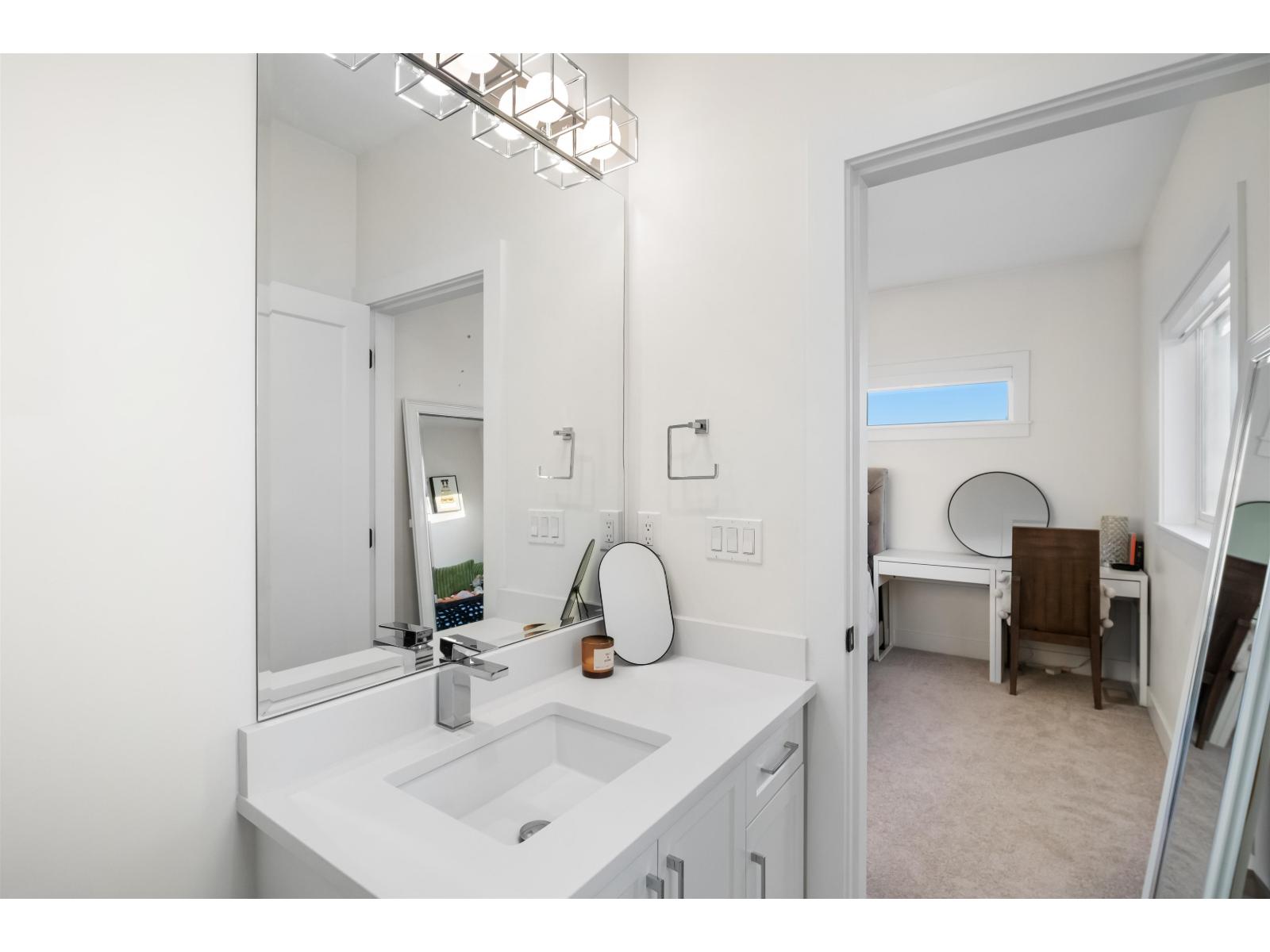 2055 167a Street, Surrey, British Columbia  V3Z 1J4 - Photo 16 - R3072877