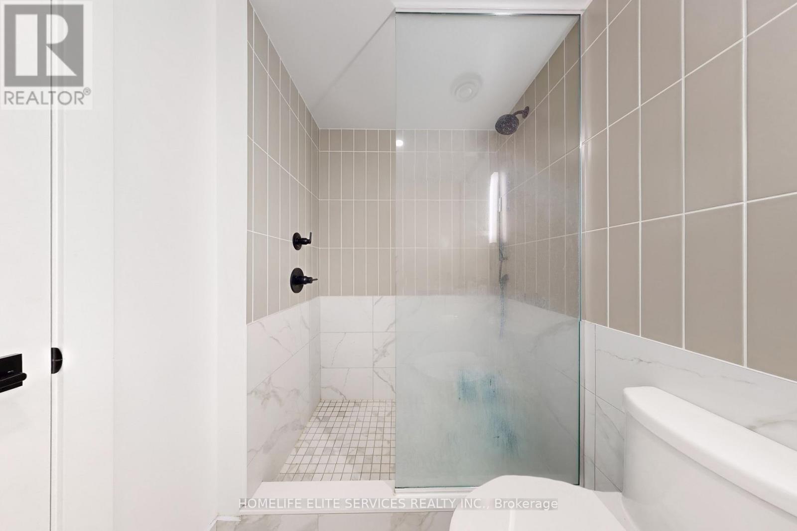 703 - 327 King Street W, Toronto, Ontario  M5V 0W7 - Photo 29 - C12613482