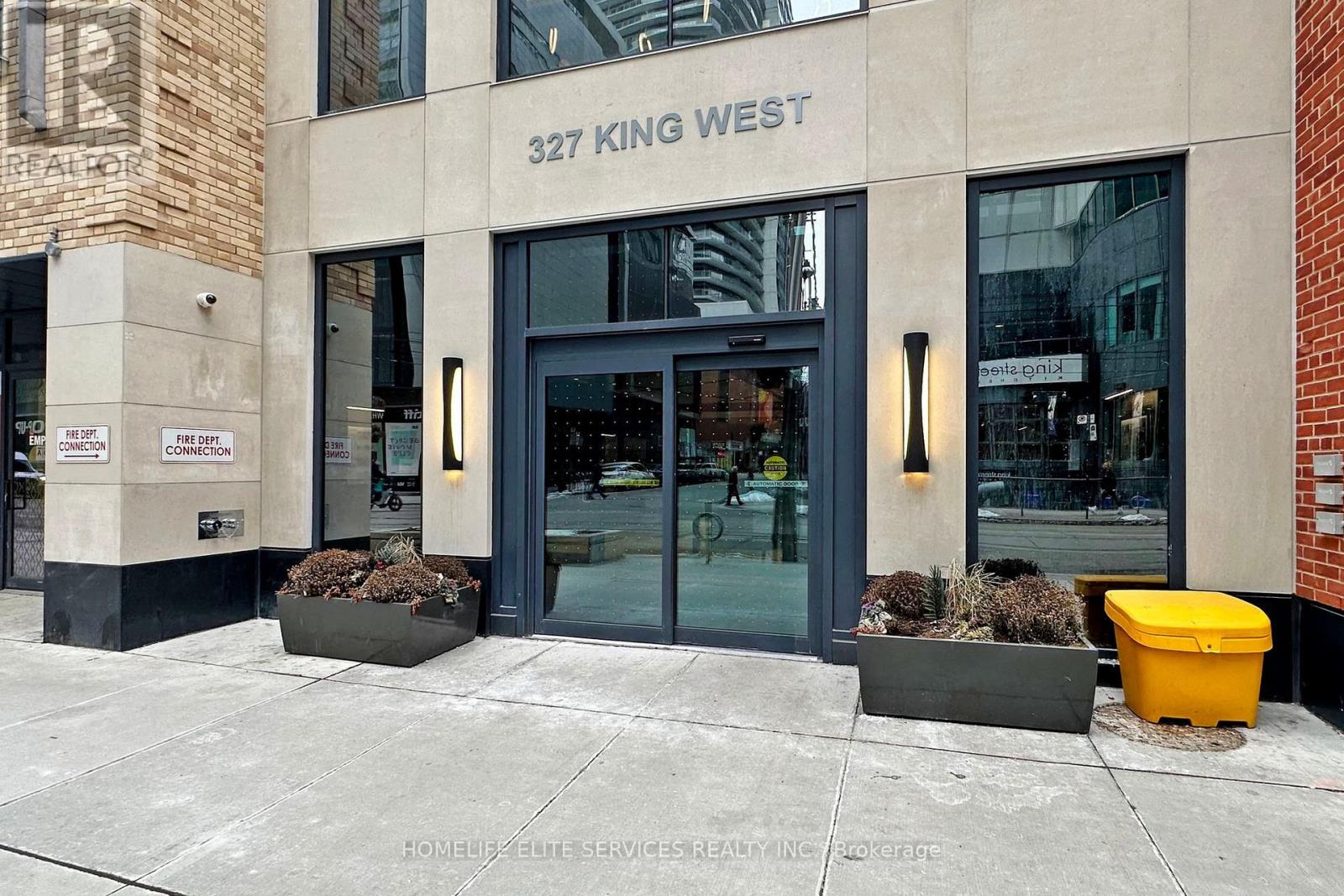 703 - 327 King Street W, Toronto, Ontario  M5V 0W7 - Photo 6 - C12613482