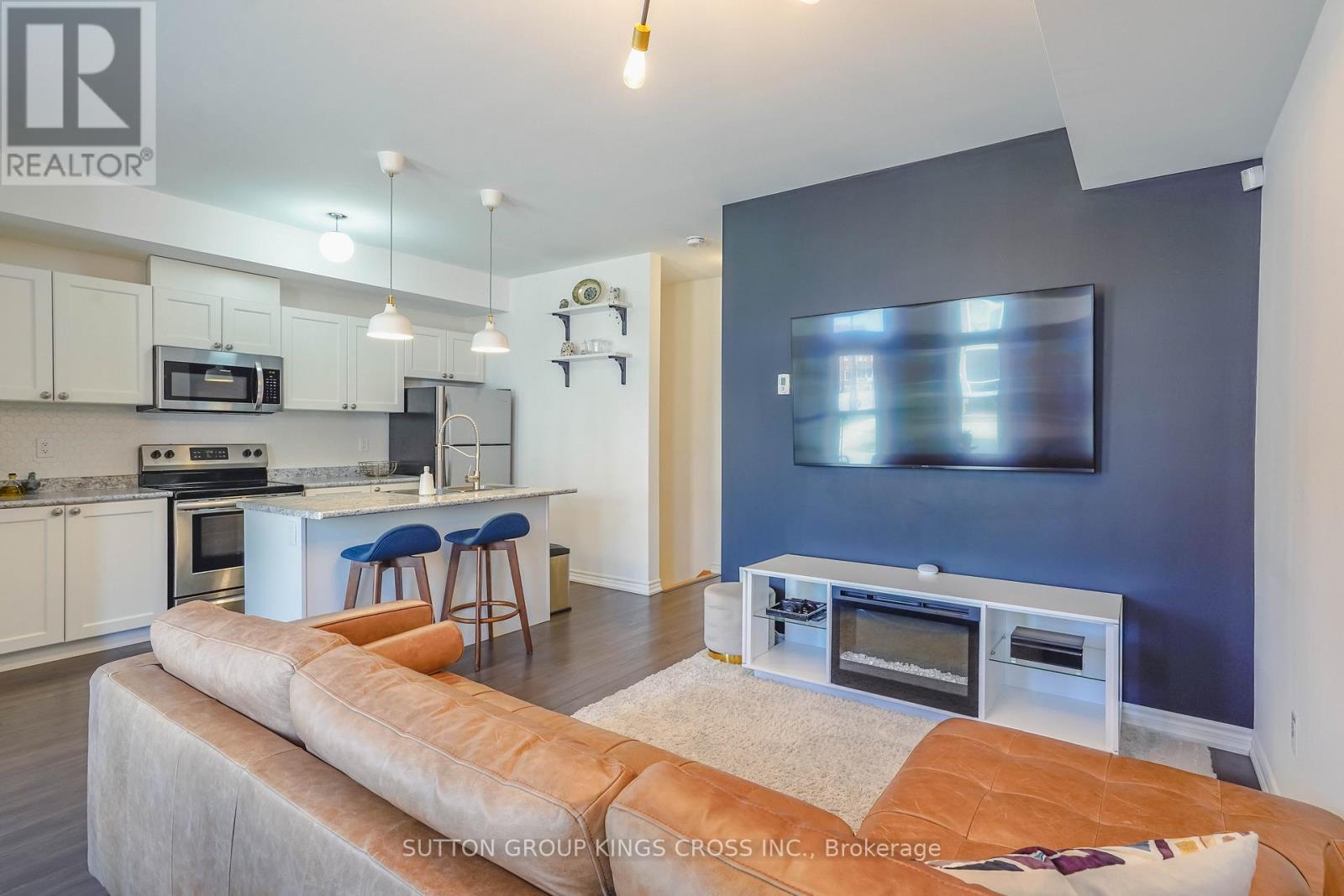 1813 Rex Heath Drive, Pickering, Ontario  L1X 0E4 - Photo 5 - E12612852