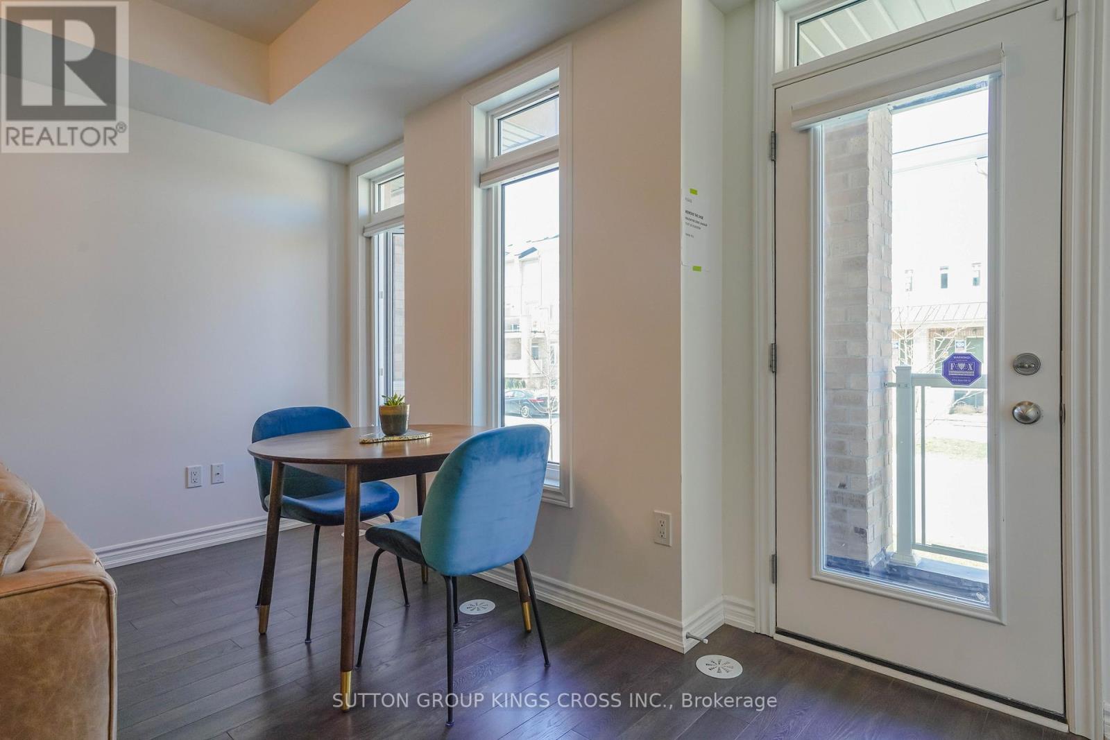 1813 Rex Heath Drive, Pickering, Ontario  L1X 0E4 - Photo 3 - E12612852