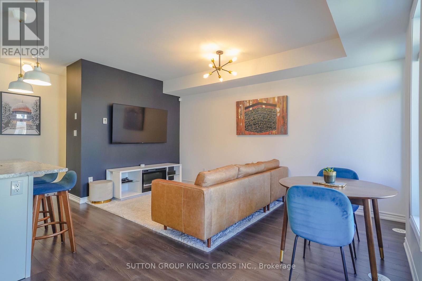 1813 Rex Heath Drive, Pickering, Ontario  L1X 0E4 - Photo 4 - E12612852