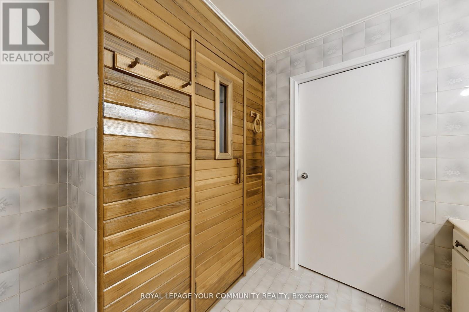 170 Garden Avenue, Richmond Hill, Ontario  L4C 6M2 - Photo 37 - N12613506