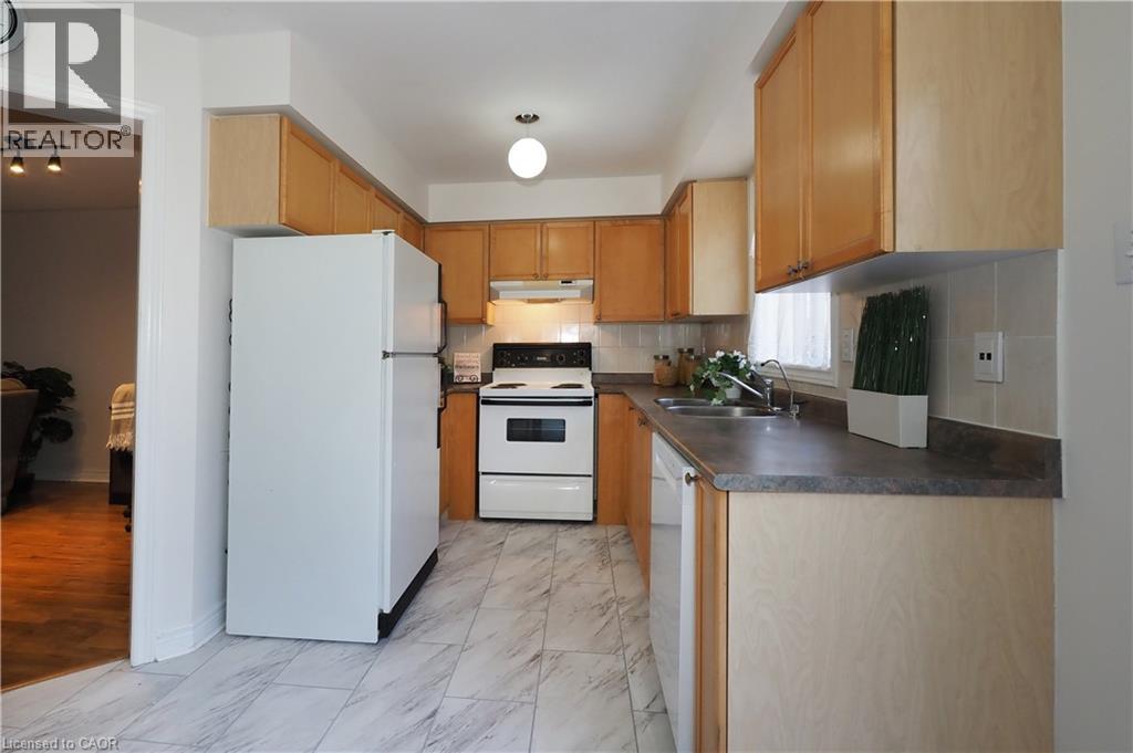 127 Essex Point Drive, Cambridge, Ontario  N1T 1W6 - Photo 14 - 40788462