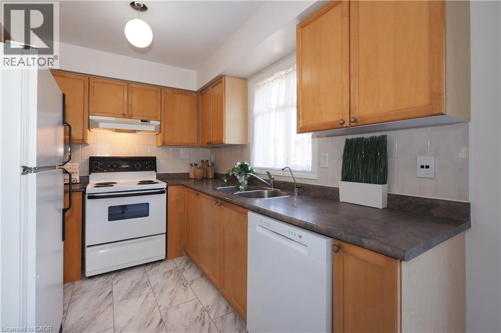 127 Essex Point Drive, Cambridge, Ontario  N1T 1W6 - Photo 15 - 40788462