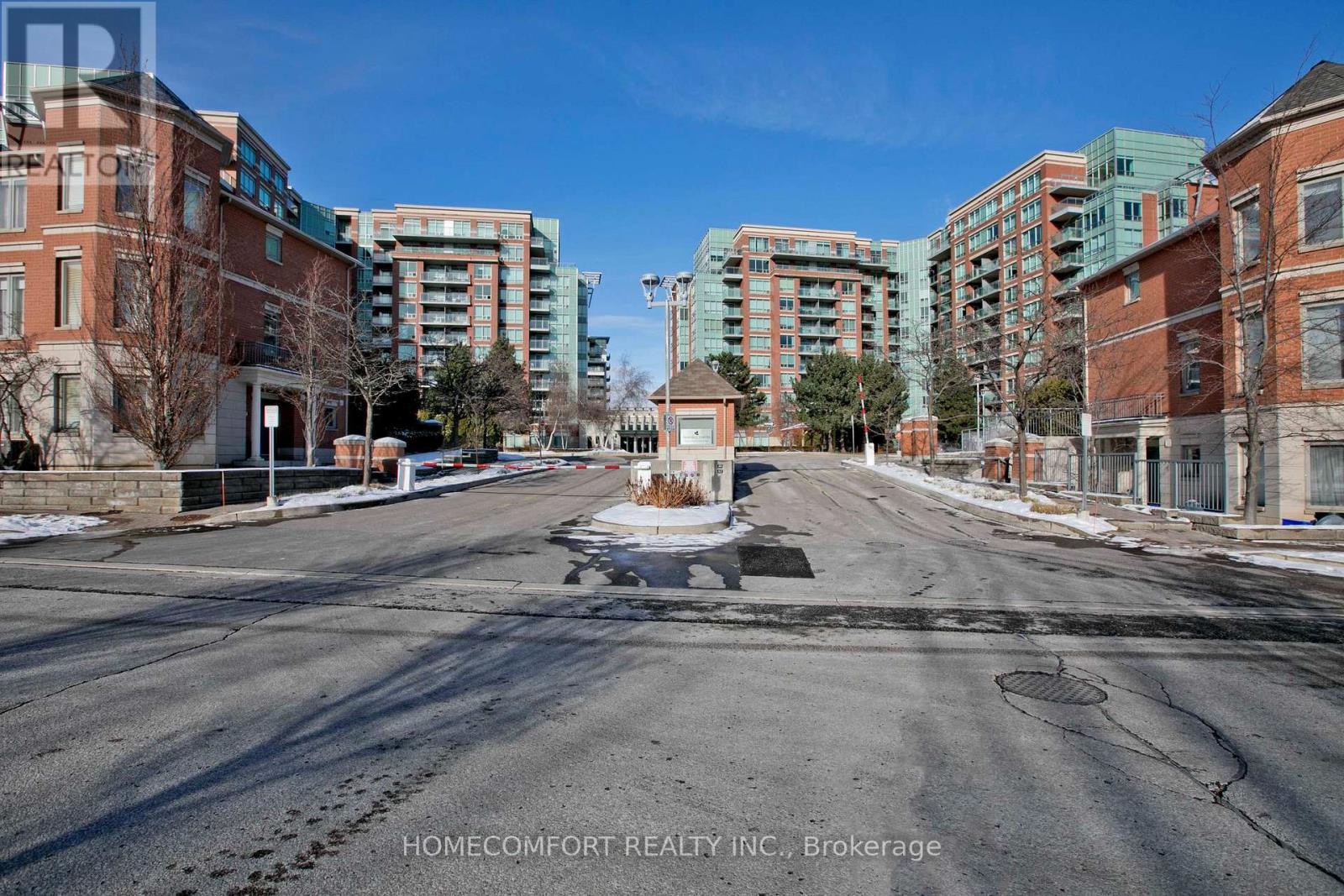 109 - 62 Suncrest Boulevard, Markham, Ontario  L3T 7Y6 - Photo 2 - N12613514