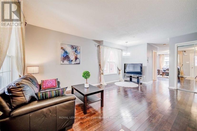 7 Bern Street, Markham, Ontario  L6E 1G7 - Photo 6 - N12613518