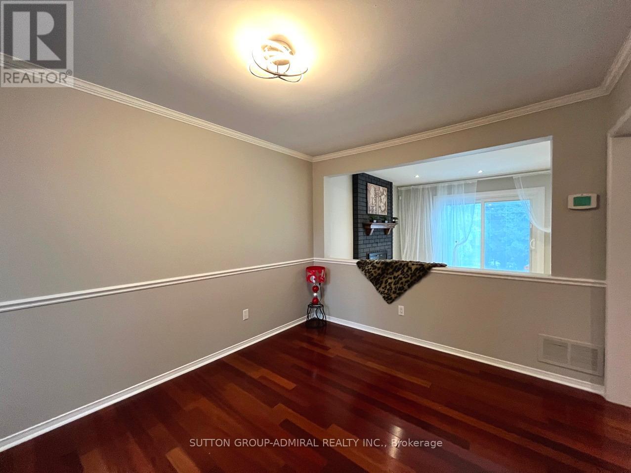 71 Covent Crescent, Aurora, Ontario  L4G 6R1 - Photo 9 - N12613524