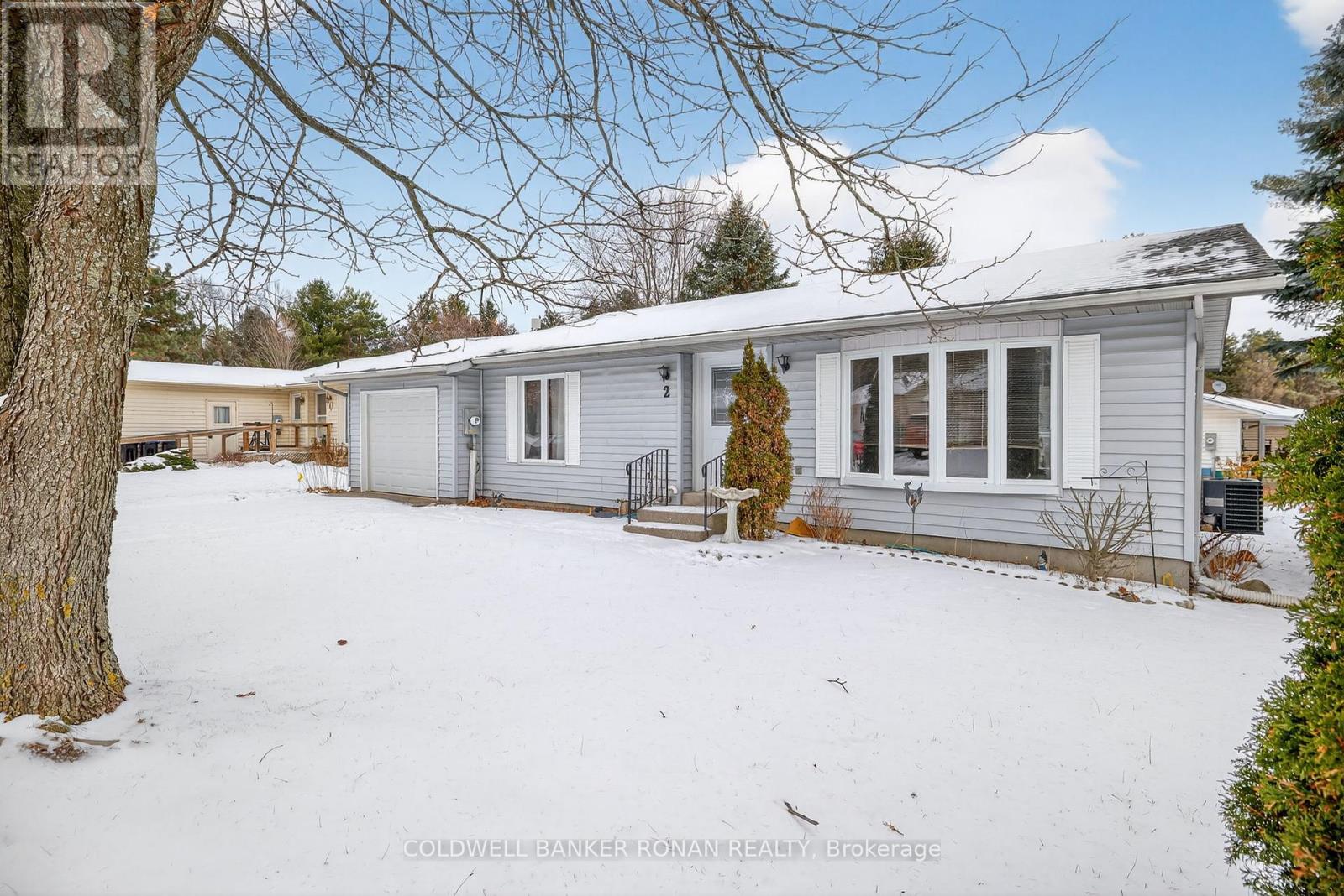 2 Balsam Court S, New Tecumseth, Ontario  L0G 1W0 - Photo 3 - N12613548