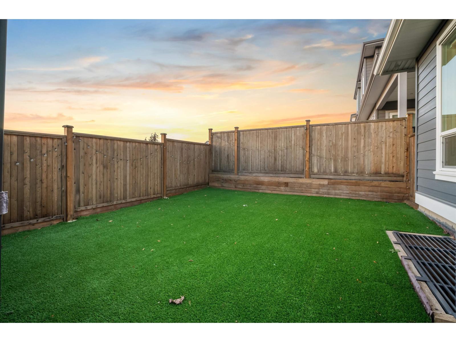 2055 167a Street, Surrey, British Columbia  V3Z 1J4 - Photo 5 - R3072877