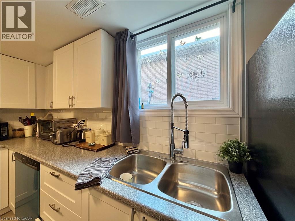 66 Chalmers Street S, Cambridge, Ontario  N1R 6A6 - Photo 35 - 40790259