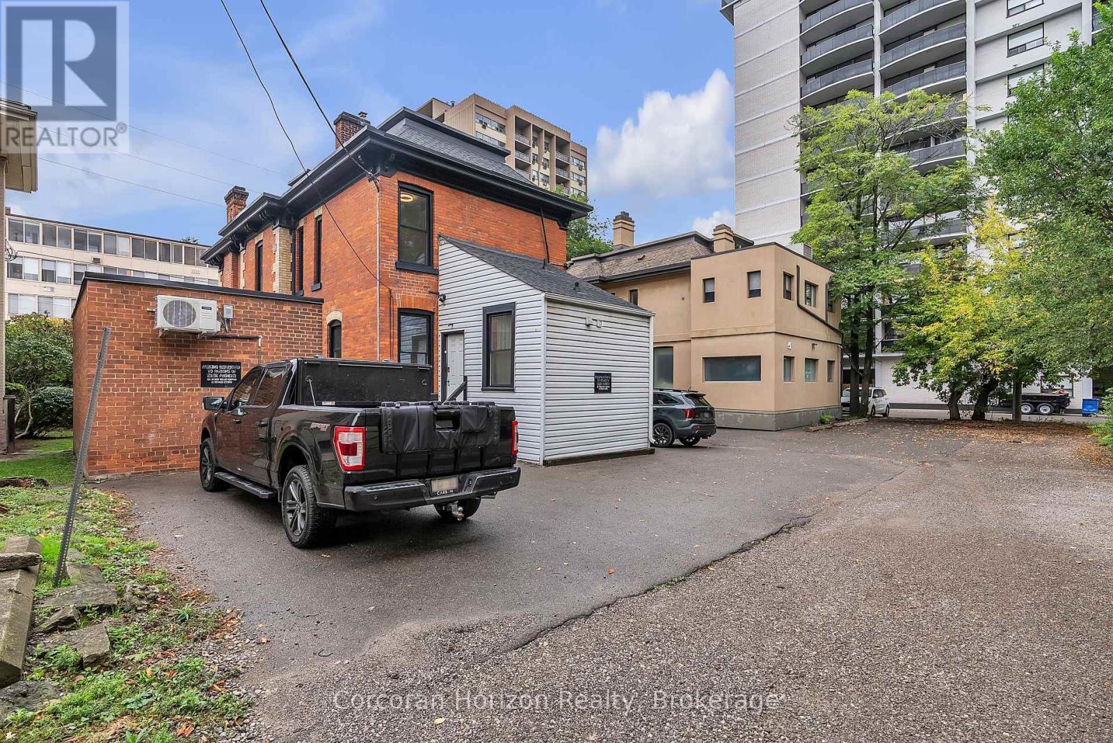 5 - 203 Macnab Street S, Hamilton (Durand), Ontario  L8P 3C8 - Photo 14 - X12613698