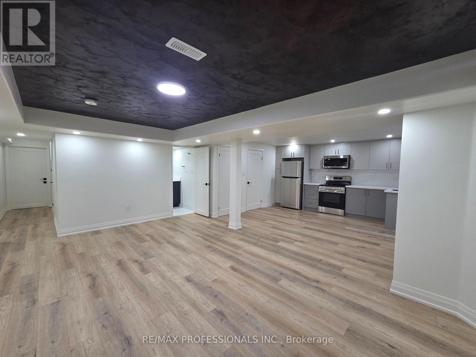 2 - 63 Brisdale Drive, Brampton, Ontario  L7A 2G8 - Photo 10 - W12613486