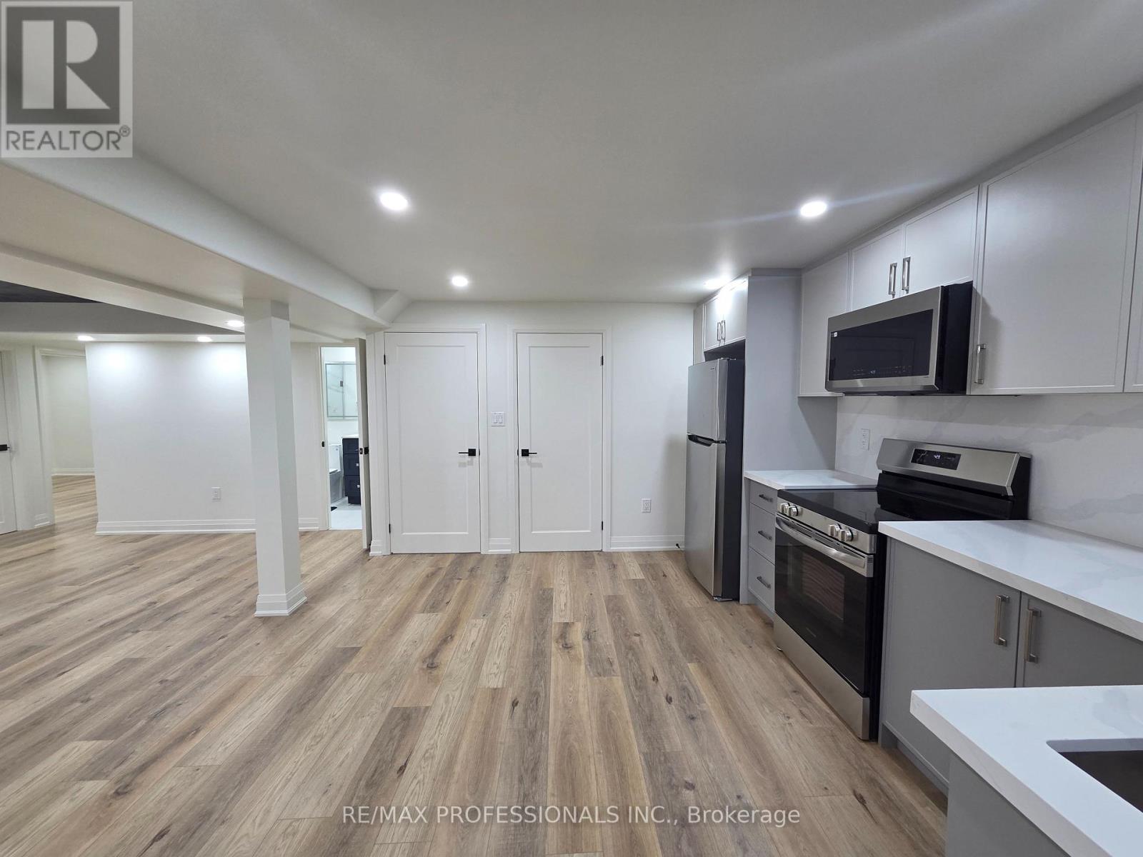 2 - 63 Brisdale Drive, Brampton, Ontario  L7A 2G8 - Photo 6 - W12613486