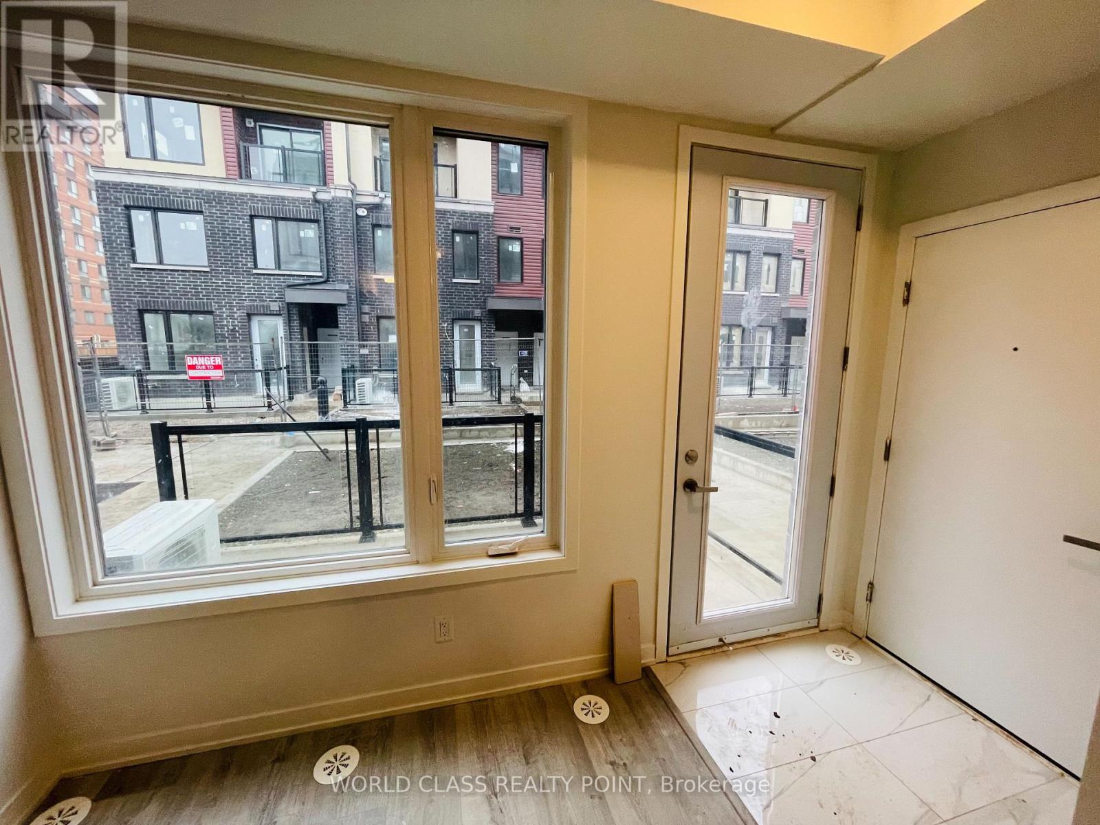 15 - 3425 Ridgeway Drive, Mississauga, Ontario  L5L 0B9 - Photo 2 - W12613502