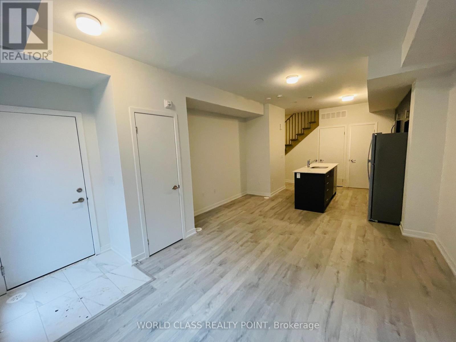 15 - 3425 Ridgeway Drive, Mississauga, Ontario  L5L 0B9 - Photo 4 - W12613502