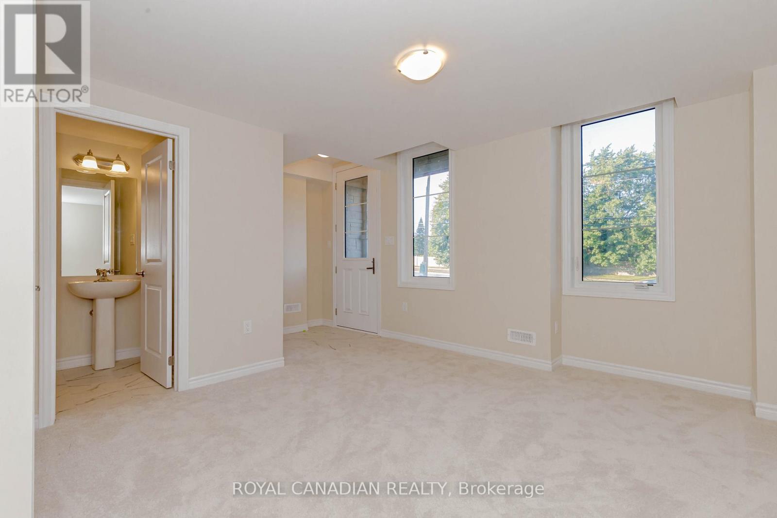 1453 National Common, Burlington, Ontario  L7P 0V7 - Photo 10 - W12613516